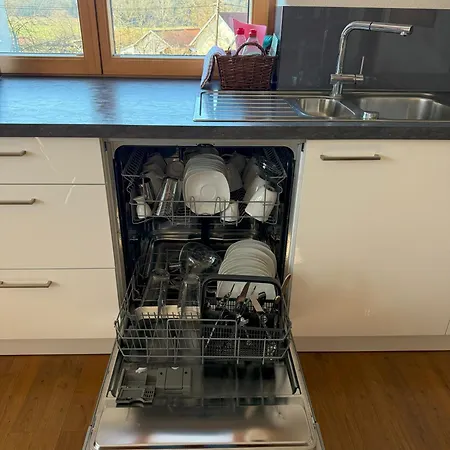 Fe Wo Brunnen - 120 Qm - Ruhige Lage - Viel Natur- Komfortabel - Grosser Balkon Und Garten - 3d Rundgang Verfuegbar Apartman Memmingen