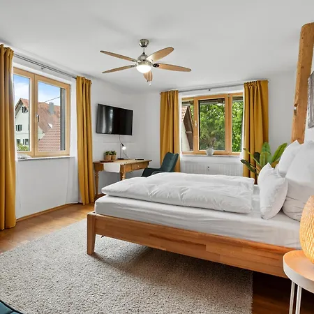 Fe Wo Brunnen - 120 Qm -quiet Location - Lots Of Nature - Grosser Balkon Und Garten - 3d Rundgang Verfuegbar Lejlighed *
