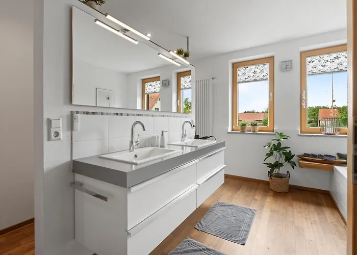 Fe Wo Brunnen - 120 Qm - Ruhige Lage - Viel Natur- Komfortabel - Grosser Balkon Und Garten - 3d Rundgang Verfuegbar Lejlighed Memmingen
